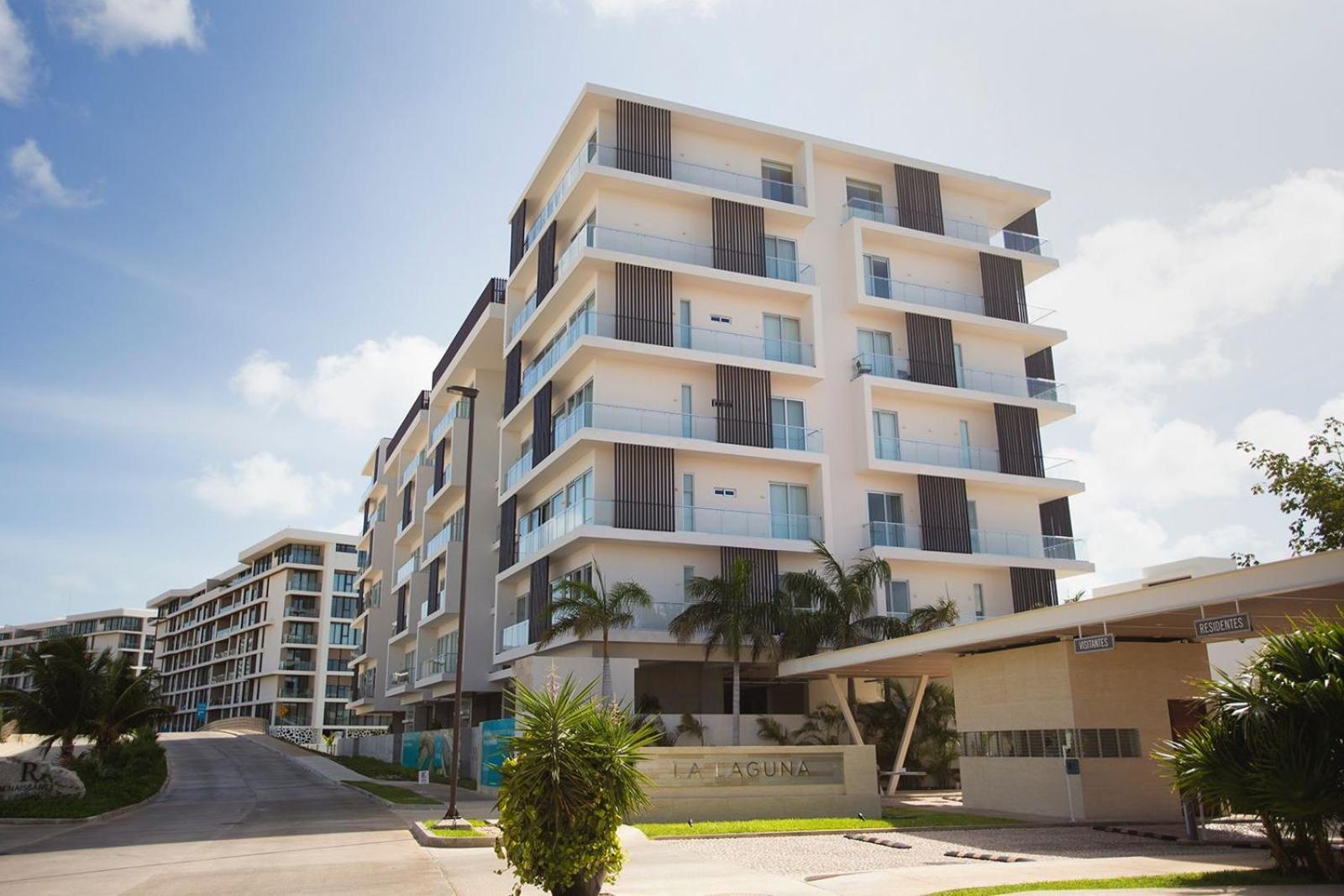 Apartment Oceanview 3 Bedroom Condo, Rooftop Pool&jacuzzi, Beach! *